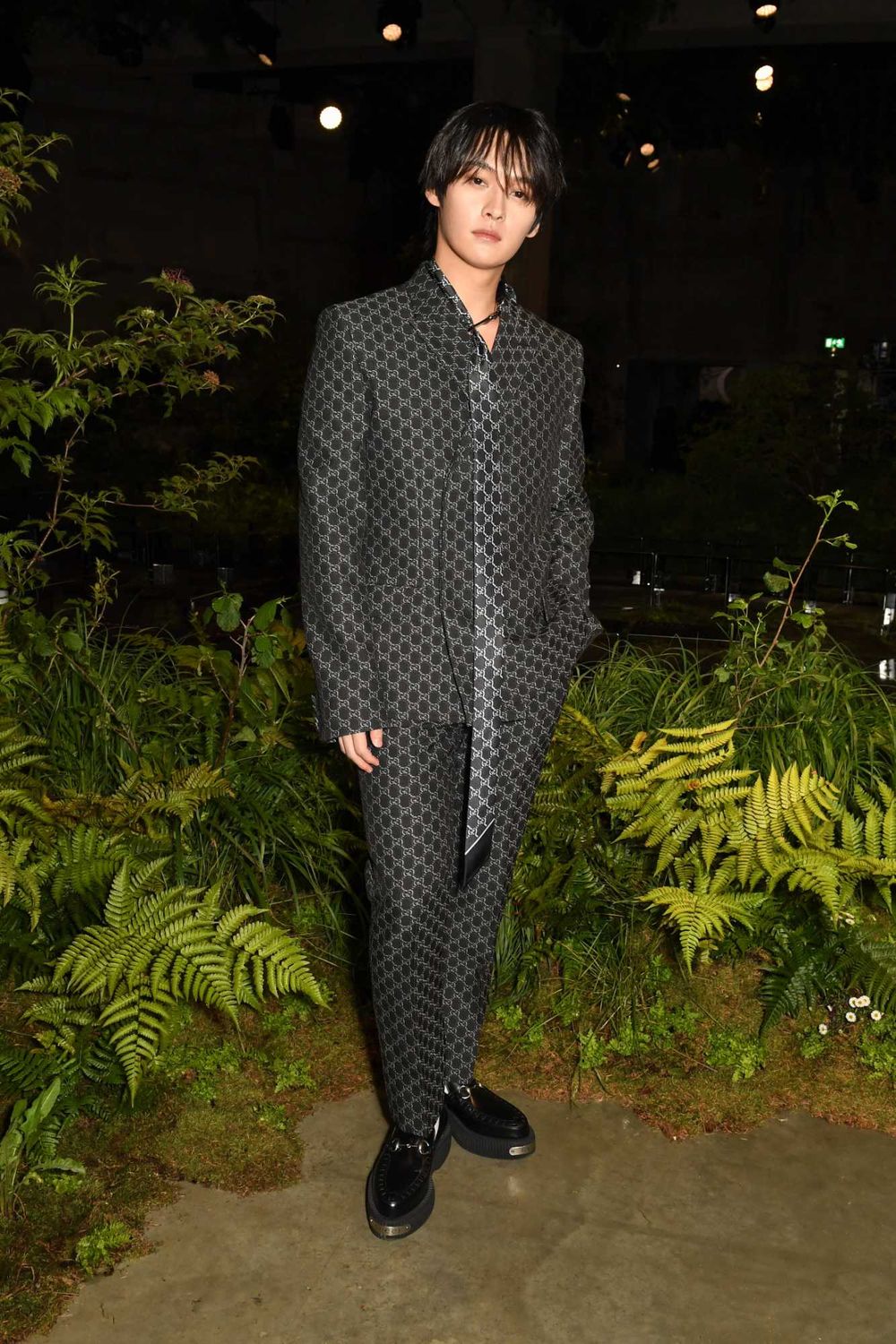 Lee Know出席Gucci大秀「可愛貓貓樣」粉絲融化！這顏值是拯救世界了吧！-3