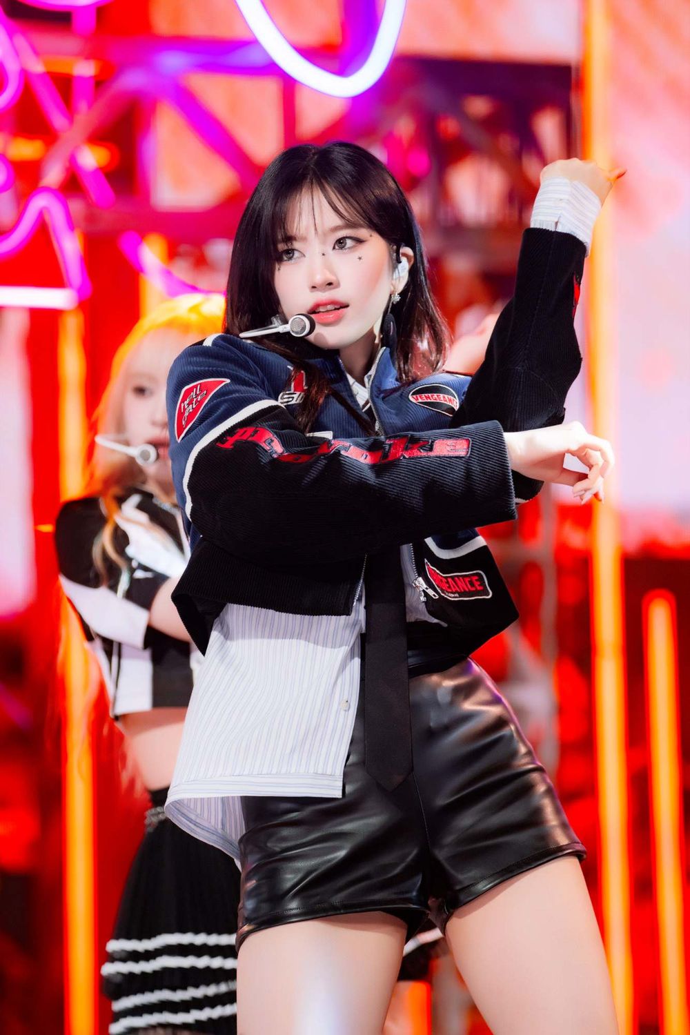 韓網熱議7位「中性美」韓國女偶像！留真、安兪真可鹽可甜超圈粉，Winter甜酷魅力引爆全網！-2