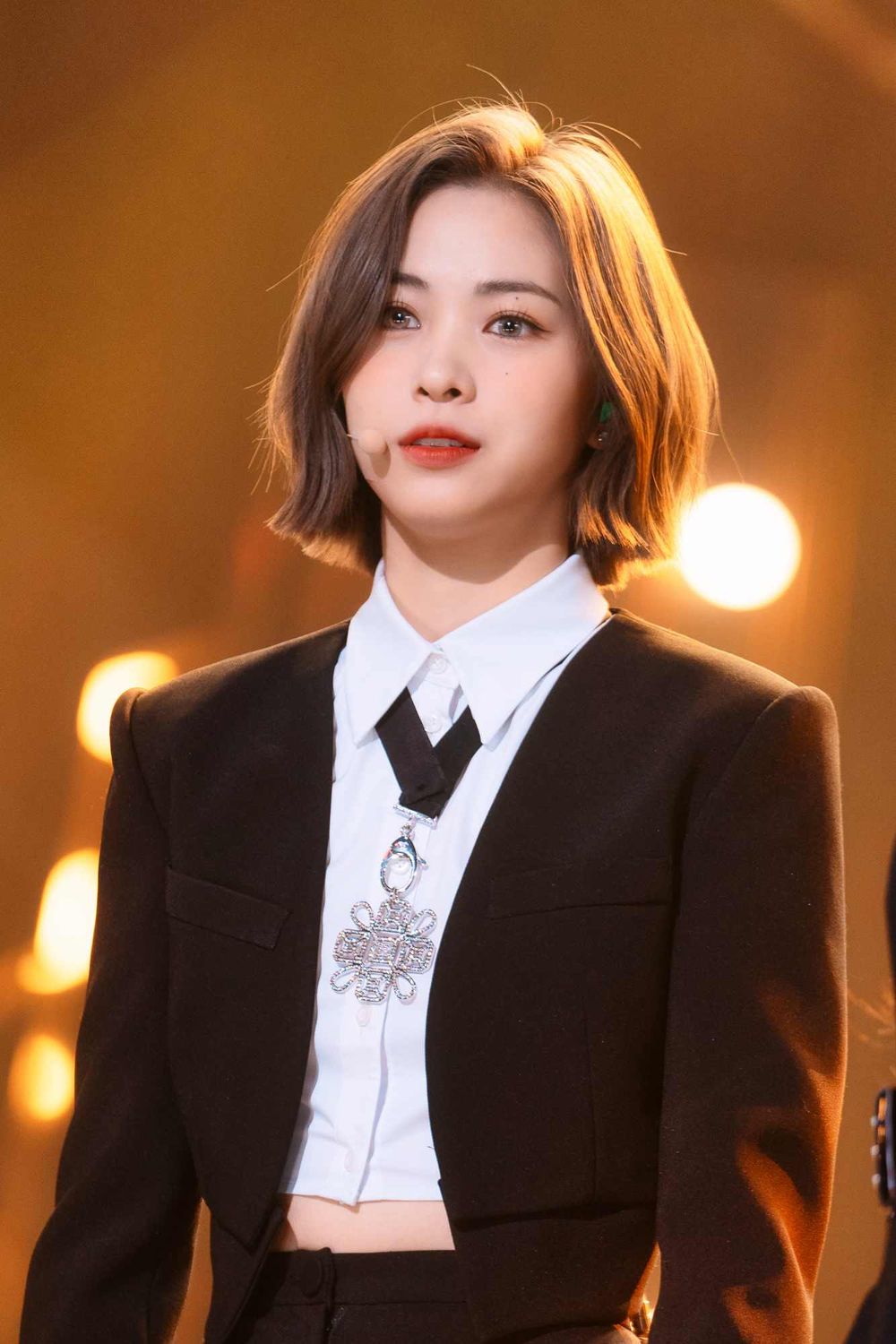 韓網熱議7位「中性美」韓國女偶像！留真、安兪真可鹽可甜超圈粉，Winter甜酷魅力引爆全網！-4