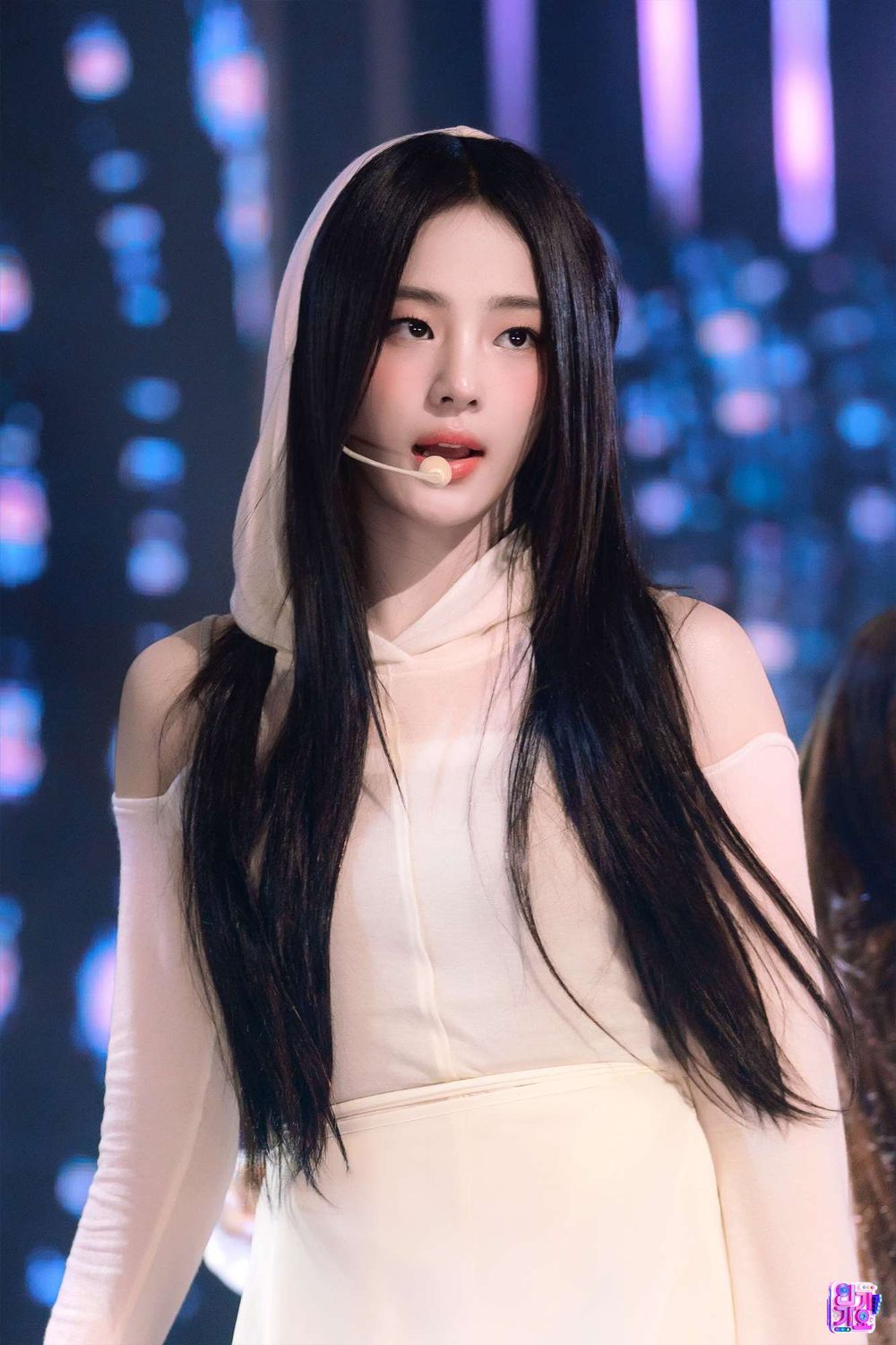 韓網熱議7位「中性美」韓國女偶像！留真、安兪真可鹽可甜超圈粉，Winter甜酷魅力引爆全網！-9