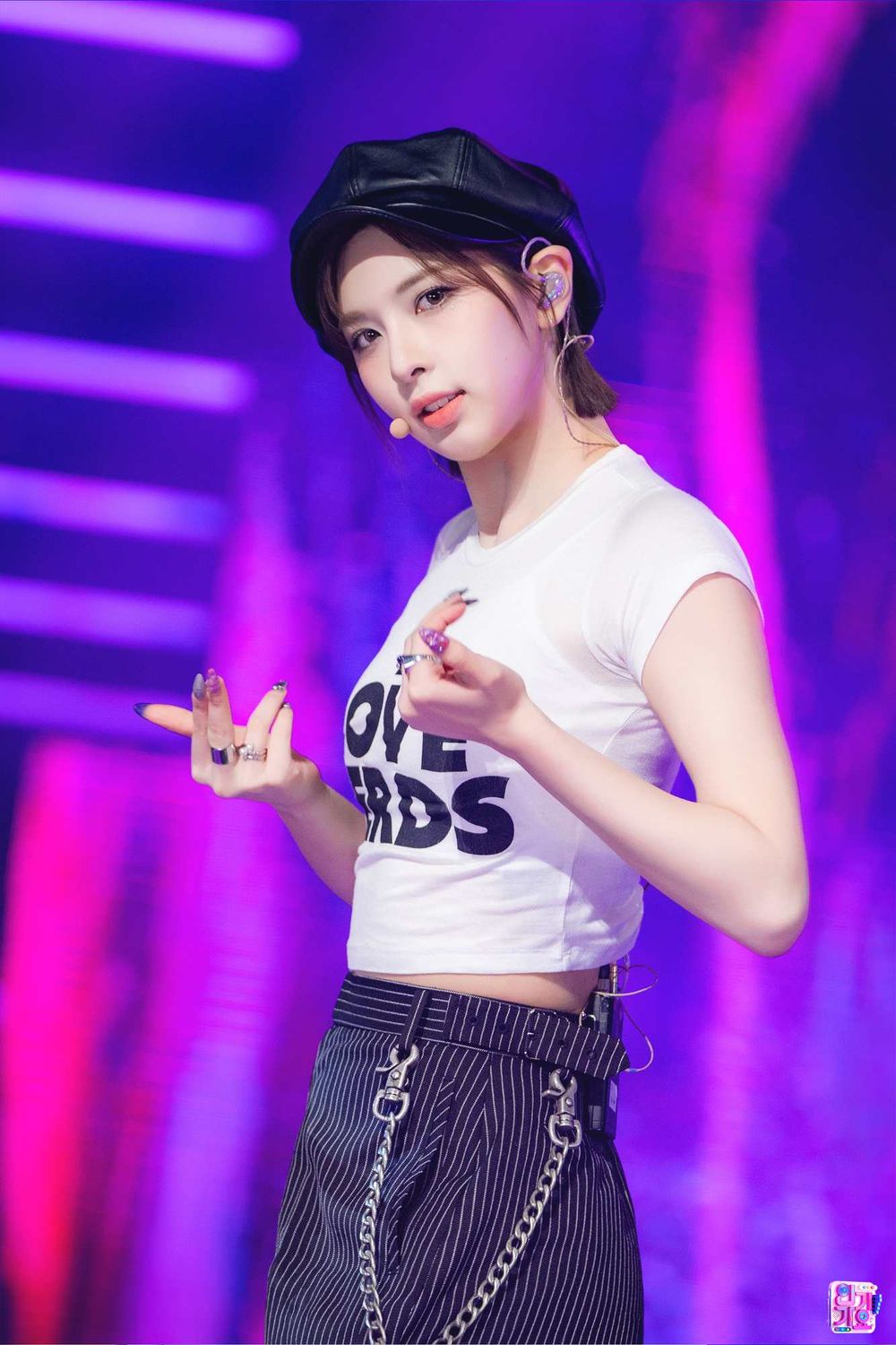 韓網熱議7位「中性美」韓國女偶像！留真、安兪真可鹽可甜超圈粉，Winter甜酷魅力引爆全網！-11