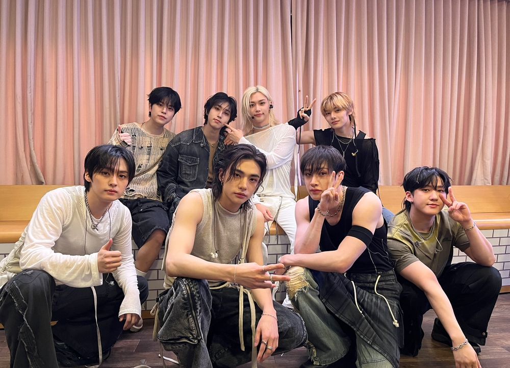 韓國男團專輯總收入排名TOP10！TXT 2737億，Stray Kids衝進前三，冠軍賣破7000億！-17