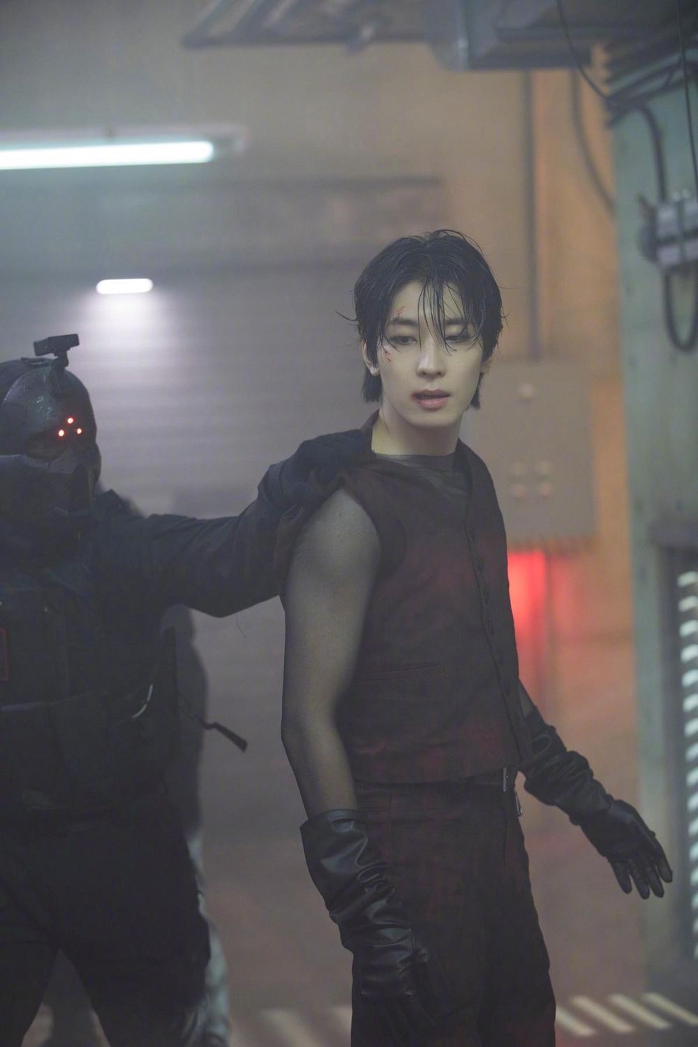 韓網熱議7位有「演員相」的韓國男偶像！圓佑新歌動作戲超帥氣，秀彬、在玹初戀感超強，網友公認最適合演「渣男」是他！-5