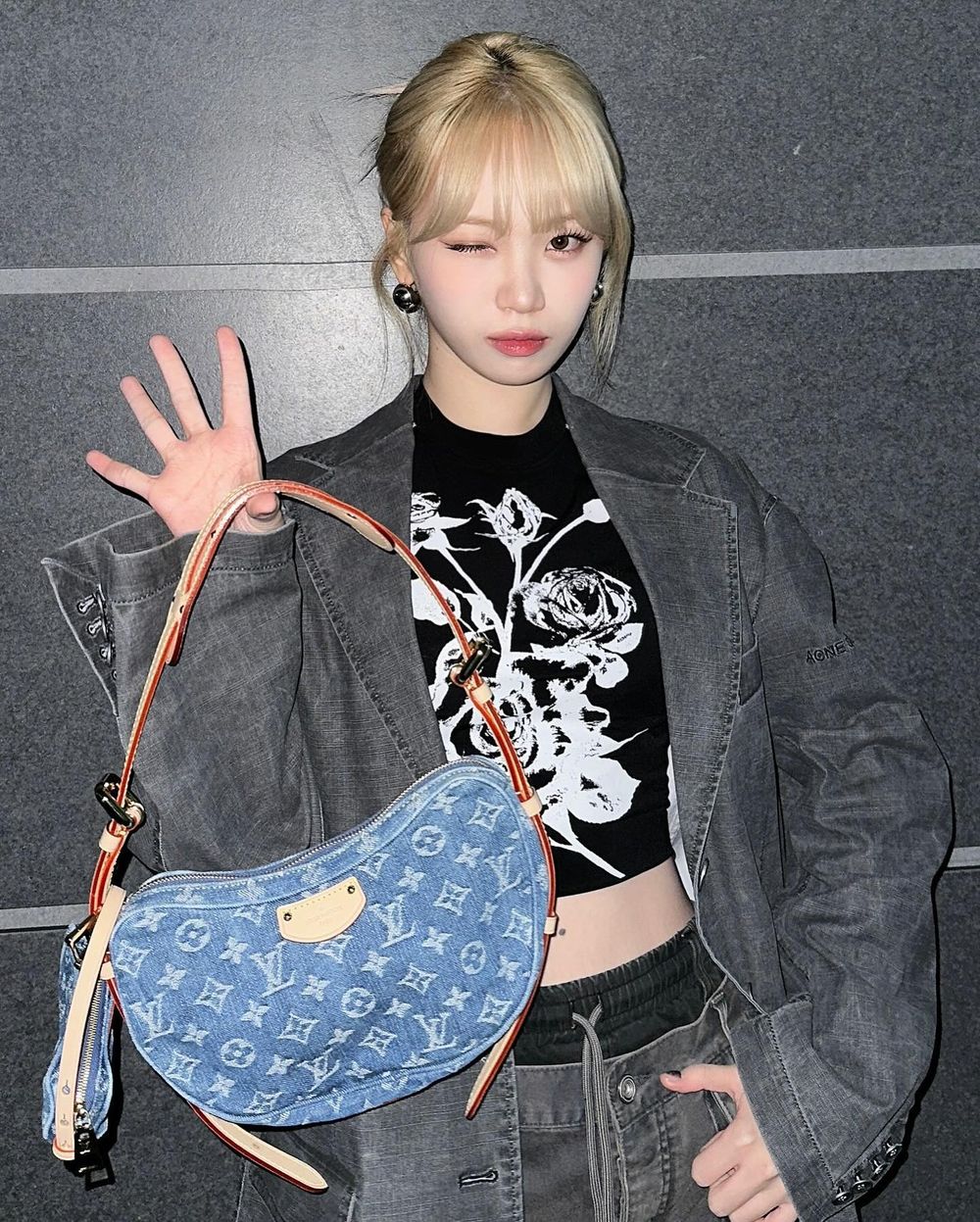 韓網熱議7位「小臉」出名的韓國女偶像！Karina、張員瑛比例太不科學，這位沒人敢站她旁邊！-11