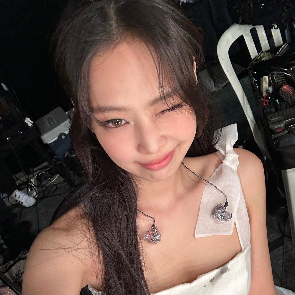 不科學幼態臉偶像盤點！張員瑛、Jennie澎潤寶寶臉技巧，ILLIT李沅禧根本膠原蛋白富翁！-10