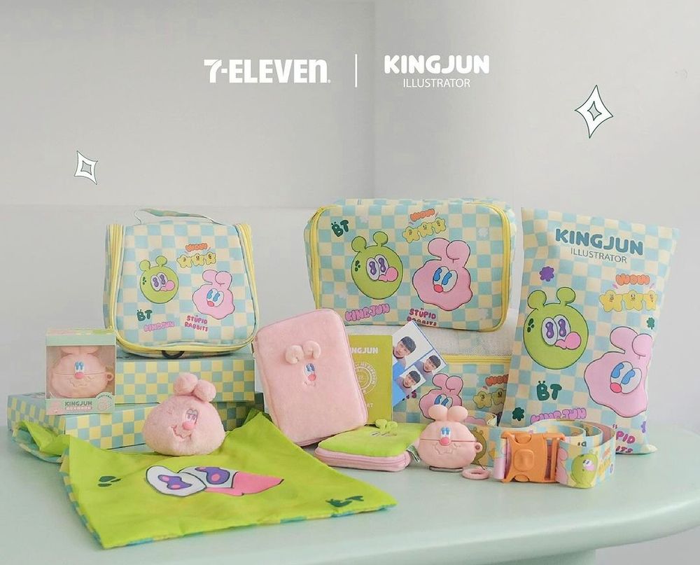 社群超夯插畫家KINGJUN週邊小物7-11就買得到！蠢兔耳機殼、絨毛護照套都好生火！-13