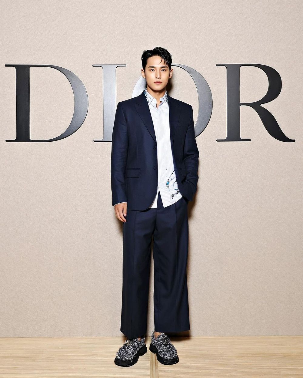 克拉之光！SEVENTEEN珉奎「23億金總」時尚資源狂炸！DIOR、LV精品瘋搶！-9