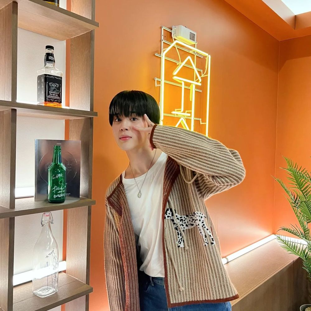 MBTI人格特質解析！BamBam、王嘉爾LV大秀親密同框，典型「ESTJ」人格、對朋友太好了！-6