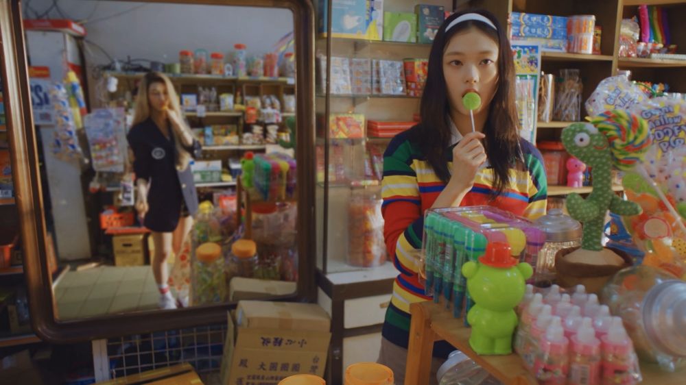 閔熙珍太會！NewJeans〈How Sweet〉新曲！MV在台灣拍「柑仔店」滿滿台味！-10