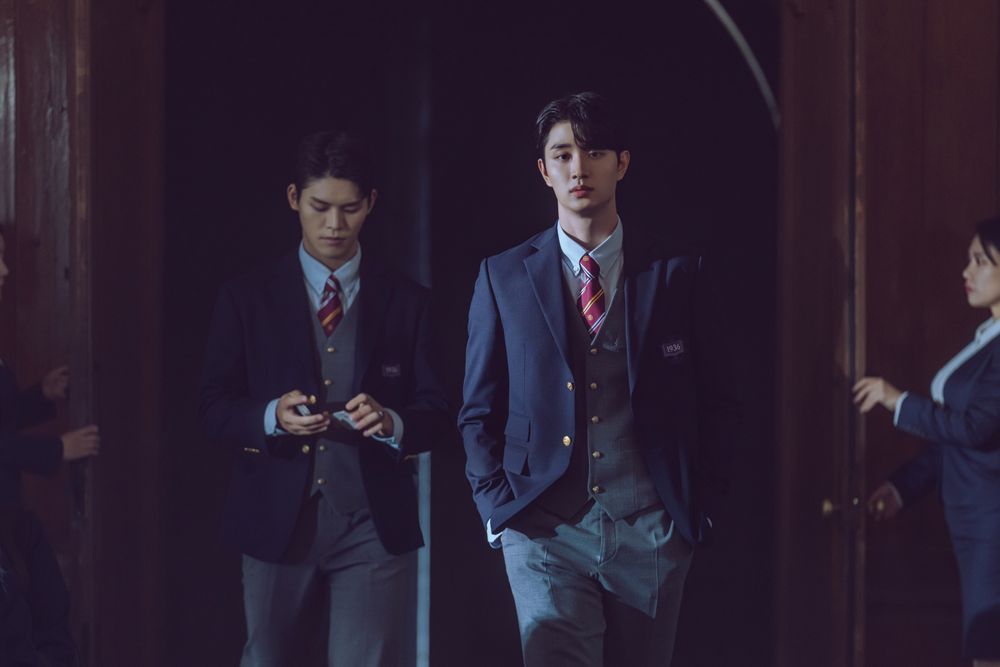 Netflix韓劇《名校的階梯》劇情看點&角色介紹總整理！激情戲尺度超大，主演群高顏值登上韓網熱搜！-8