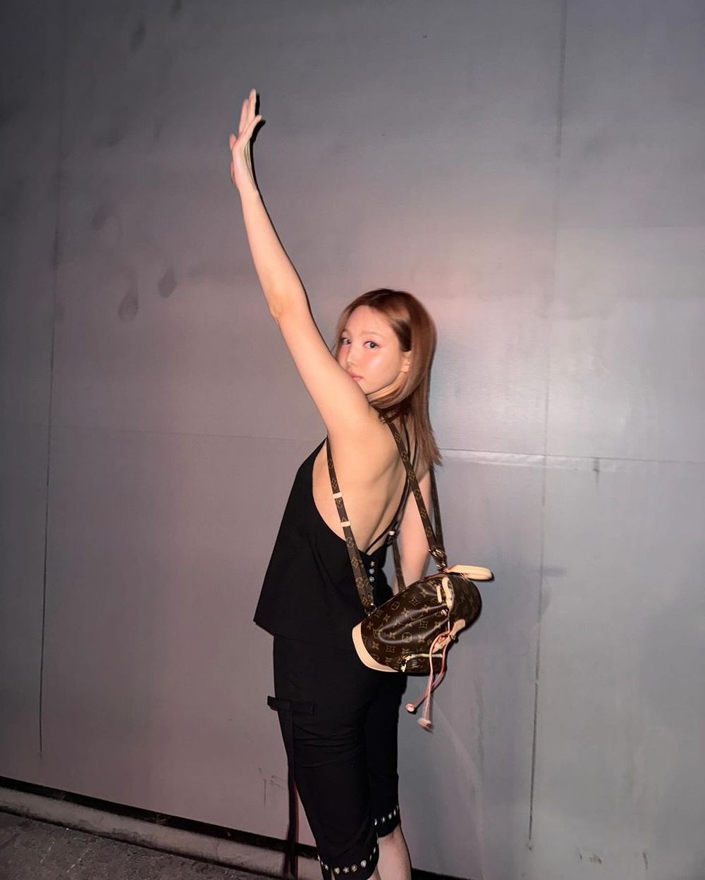 娜璉、太妍、Hyein大撞包？！這顆「LV老花後背包」被問爆！2024精品包就選它！-5