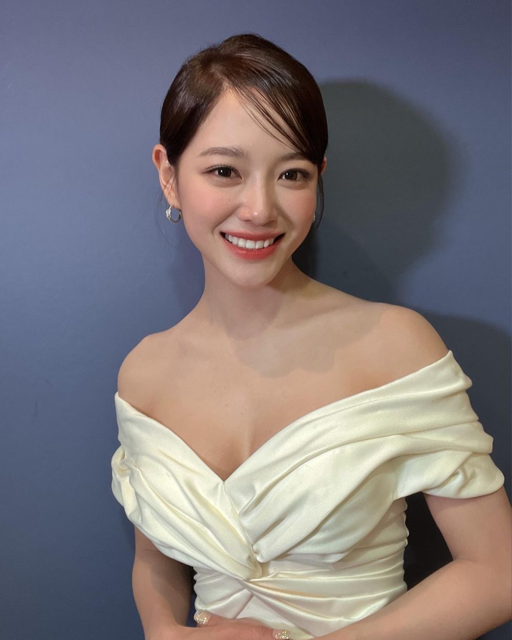 韓國5位擁有「好身材+零負評」女演員盤點！金智媛臉比巴掌小、金惠奫默默超有料！-16