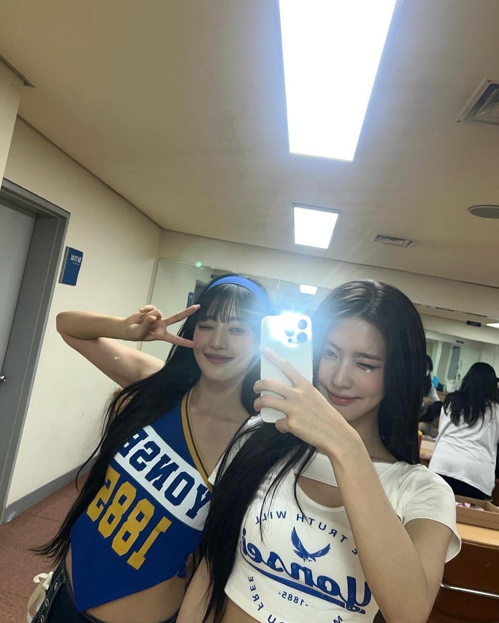 韓國大學校慶「女團演出費」一場5000萬？！NewJeans、aespa超辣舞台造型值得了！-20