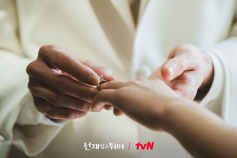 是HE好結局？！《背著善宰跑》邊佑錫、金惠奫婚紗照曝光！可以安心看16集了？-9