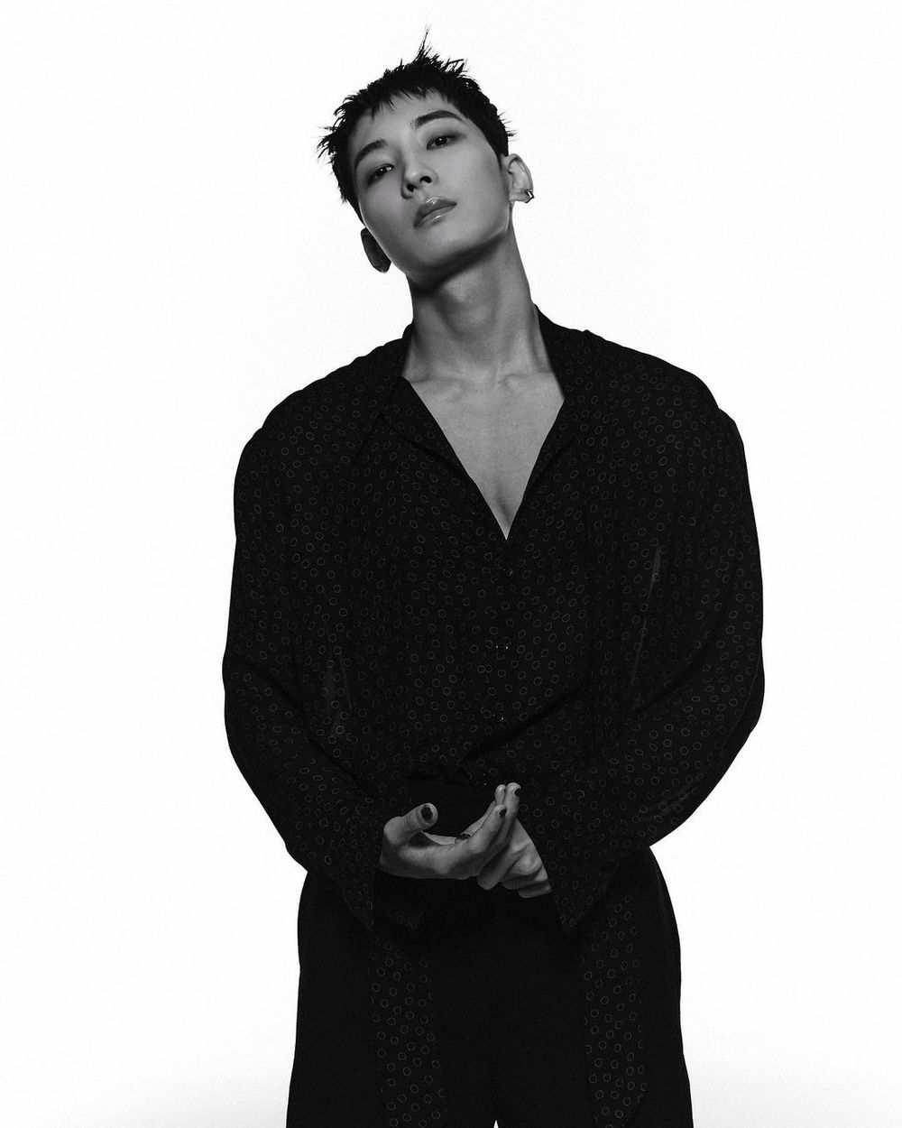 克拉的驕傲！SEVENTEEN「肩膀流氓」圓佑時尚資源超狂！這一精品也出手了？！-4