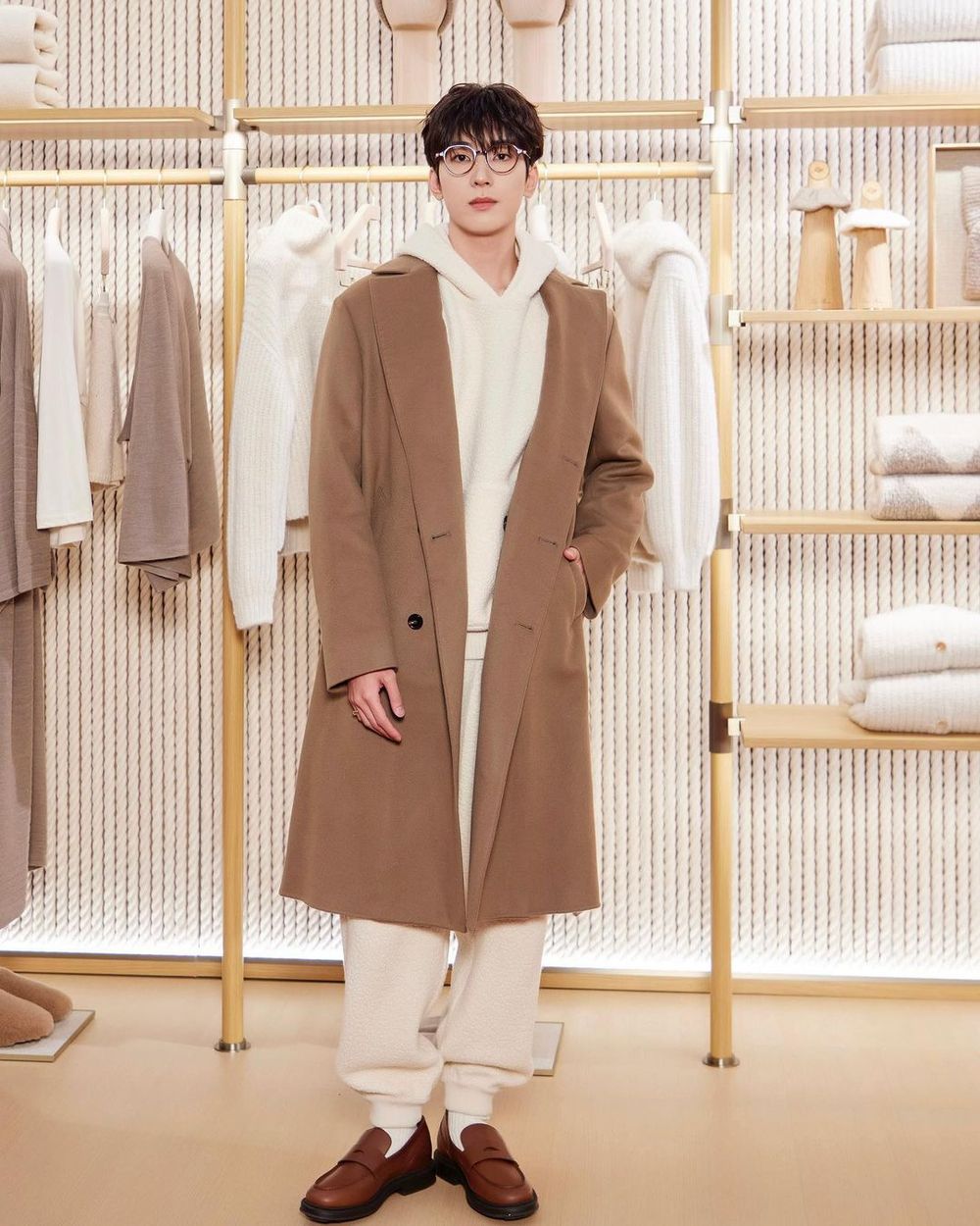 克拉的驕傲！SEVENTEEN「肩膀流氓」圓佑時尚資源超狂！這一精品也出手了？！-11