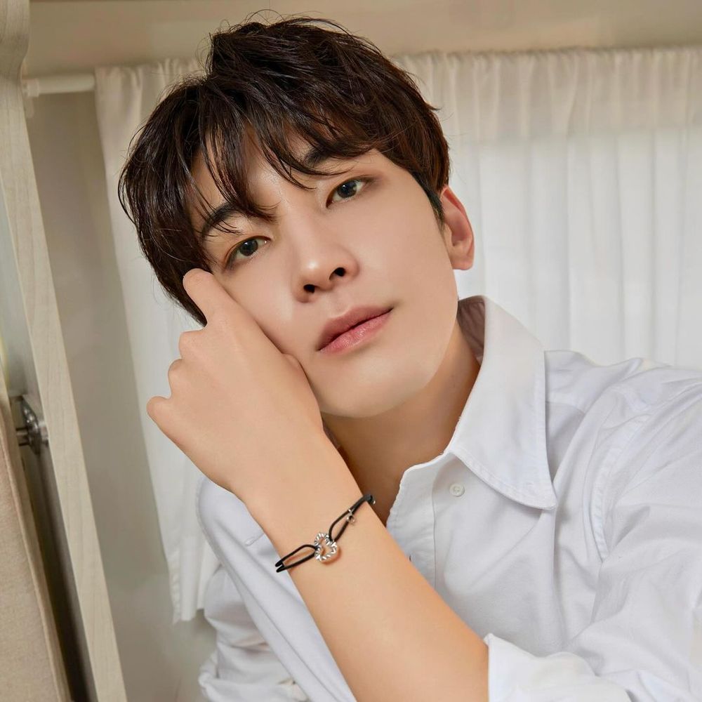 克拉的驕傲！SEVENTEEN「肩膀流氓」圓佑時尚資源超狂！這一精品也出手了？！-17