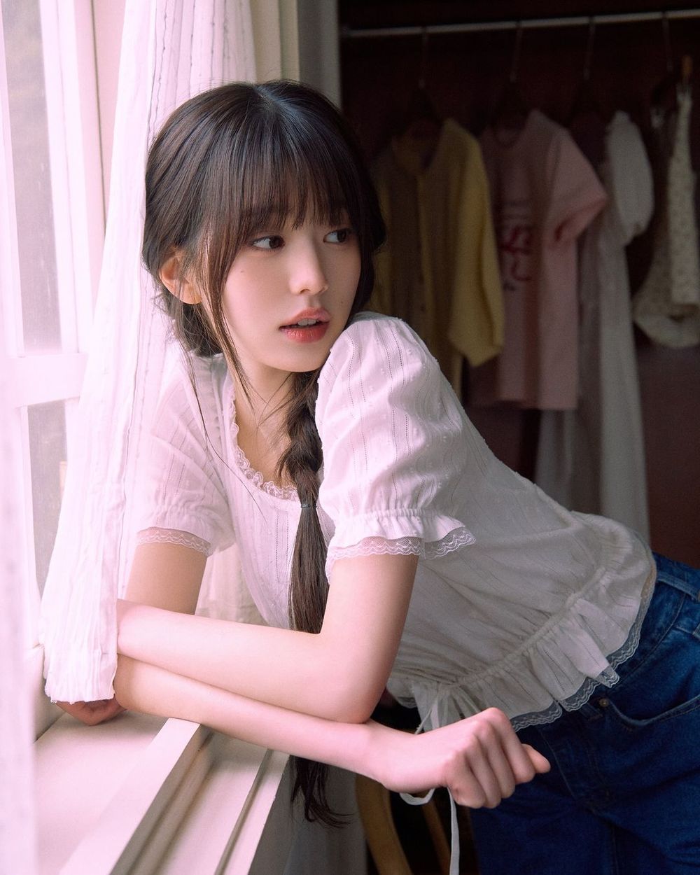 衝出屏幕的美貌！張員瑛發新穿搭照「這腿是真實的嗎」非真人比例再引熱議！-4