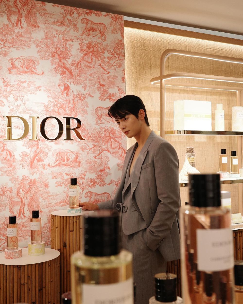 盤點迪奧欽點「人間DIOR」！TXT巴黎迪奧大秀，然竣、秀彬一下飛機立刻拍起時尚大片！-2
