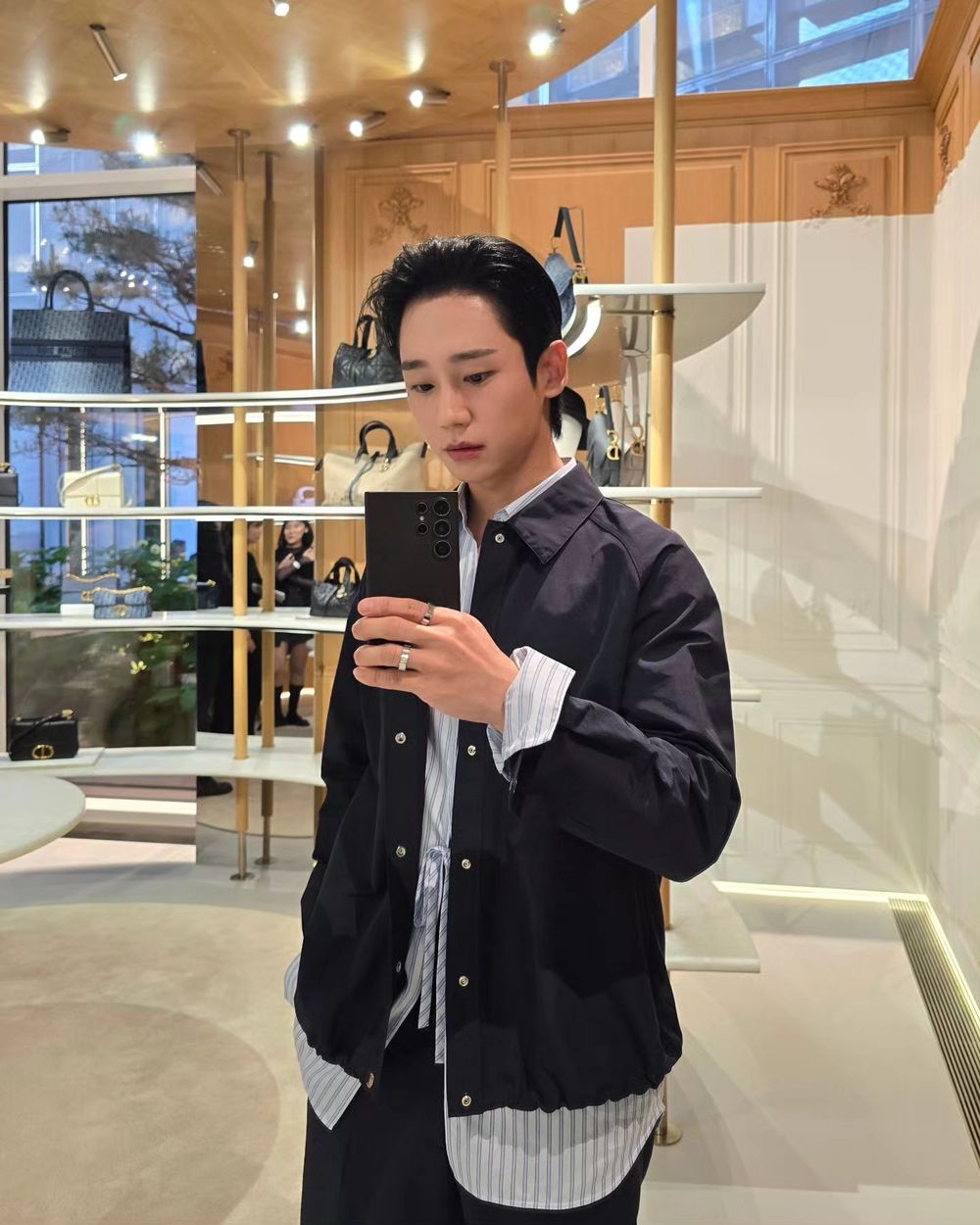 盤點迪奧欽點「人間DIOR」！TXT巴黎迪奧大秀，然竣、秀彬一下飛機立刻拍起時尚大片！-11