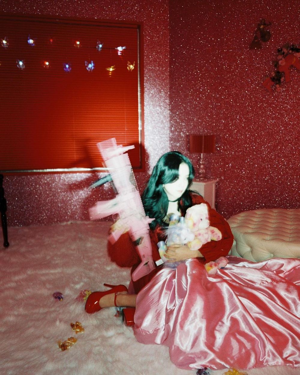 開箱Jisoo的家！夢幻客廳以為走進美術館、原來這幾張自拍美照都是在家裡拍的！-8