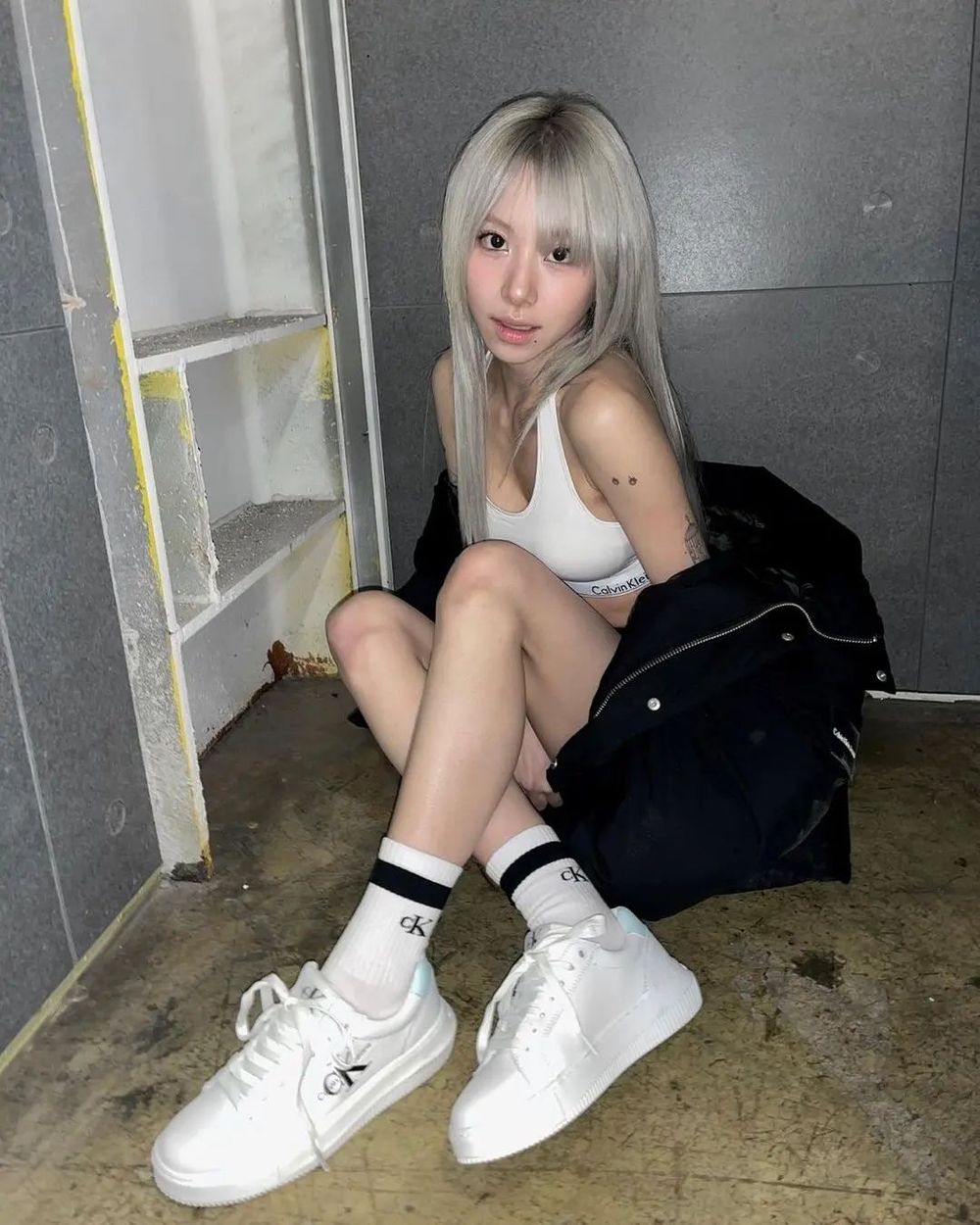 不到160公分嬌小女愛豆盤點！太妍、田小娟寶寶小臉＋鉛筆大長腿，最後一位根本「比例流氓」！-7