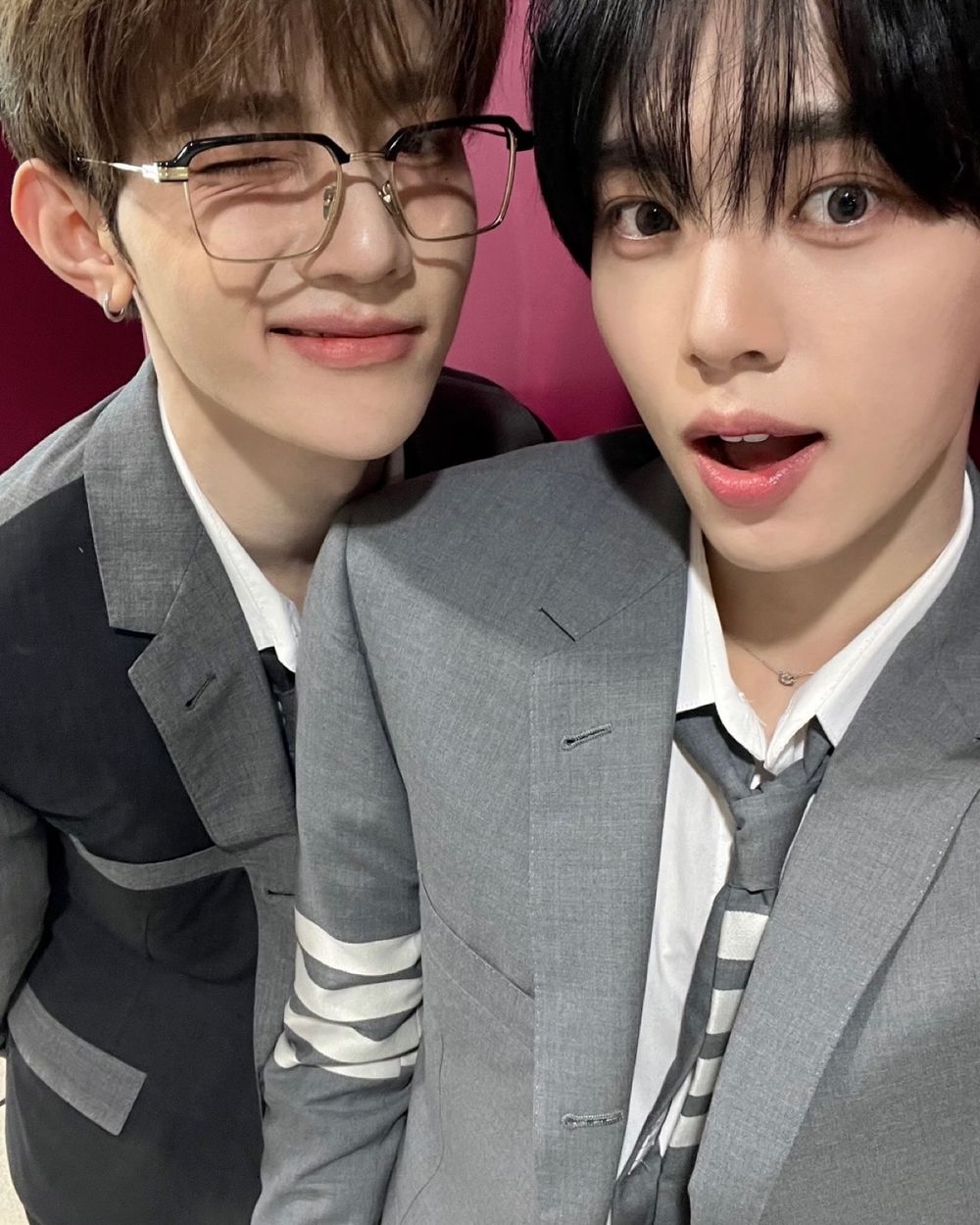 韓國團寵愛豆盤點！忙內舒華、子瑜被姊姊寵上天，BTS V「四次元個性」可愛爆擊、不能不疼！-21