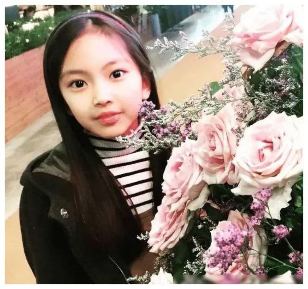 真的從小美到大？NewJeans小時候照片驚人對比曝光！貓貓諧潾根本等比放大！-14