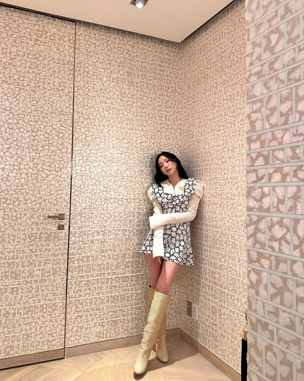 太妍、小娟、ILLIT竟然都不到160公分？！5位「假裝高女偶像」胸以下都是腿！-12
