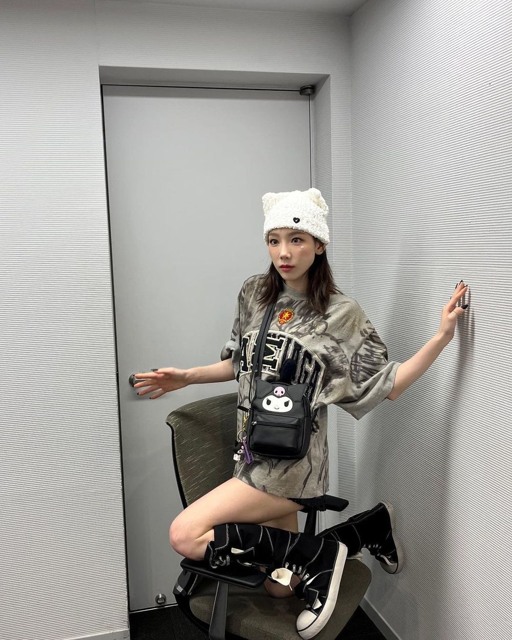 韓星摯愛卡通人物盤點！邊佑錫超愛可達鴨、宋江竟然愛蠟筆小新還帶他上節目？-9