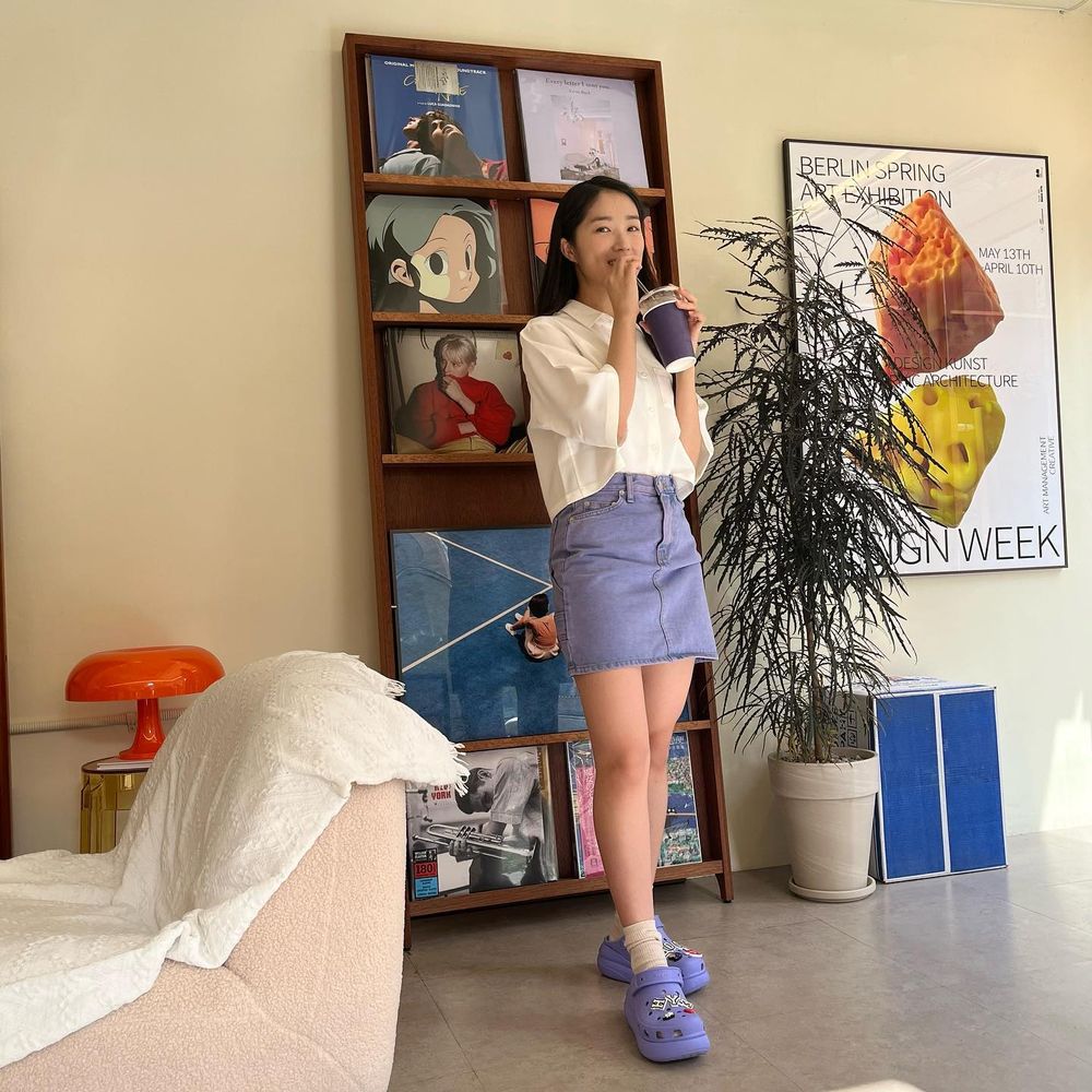 Crocs又紅回來了？！Jisoo、金惠奫、ILLIT韓星同款洞洞鞋、台灣都補貨囉！-10