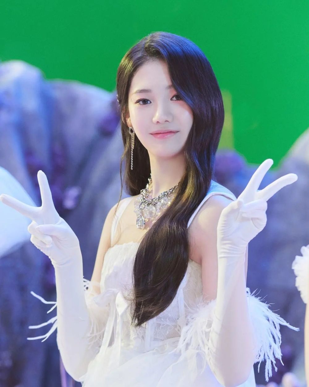 盤點YG娛樂各團體「門面擔當」代表！JISOO公認世一美，BABYMONSTER全員高顏值，天然美男是他！-17