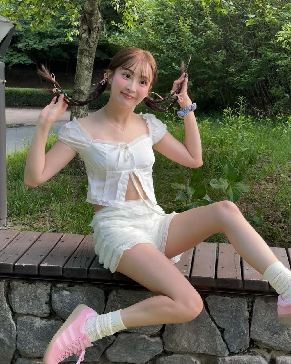 Winter、雨琦同款女主漫畫腿太誘人！韓星不說的「顯瘦增高」4個短褲穿搭秘訣！-6