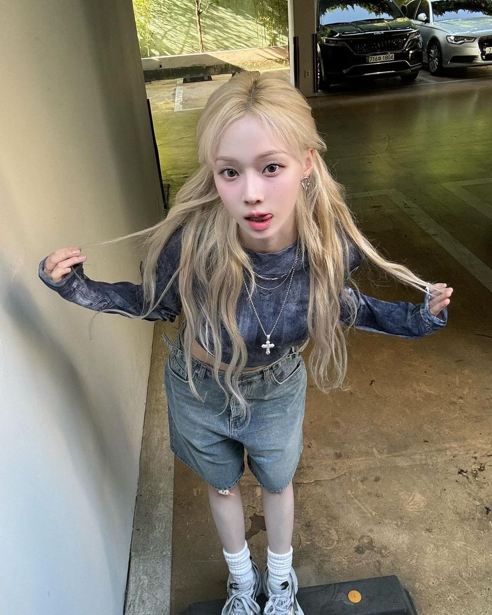 Winter、雨琦同款女主漫畫腿太誘人！韓星不說的「顯瘦增高」4個短褲穿搭秘訣！-10