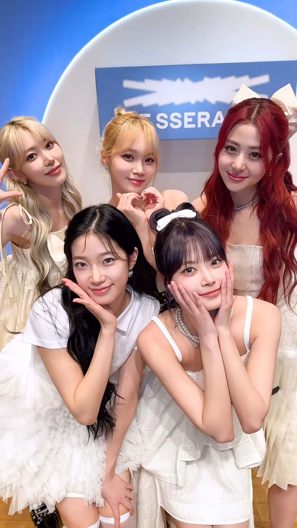 定價引發爭議？LE SSERAFIM台北快閃店「聯名商品、價格」一次看，滿額還送隱藏版拍立得！-2