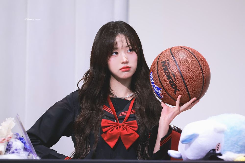 網熱議7位長得像虛擬偶像的韓團偶像！Ricky超像漫畫人物，張員瑛神還原赤木晴子，Karina精緻長相太不真實！-9