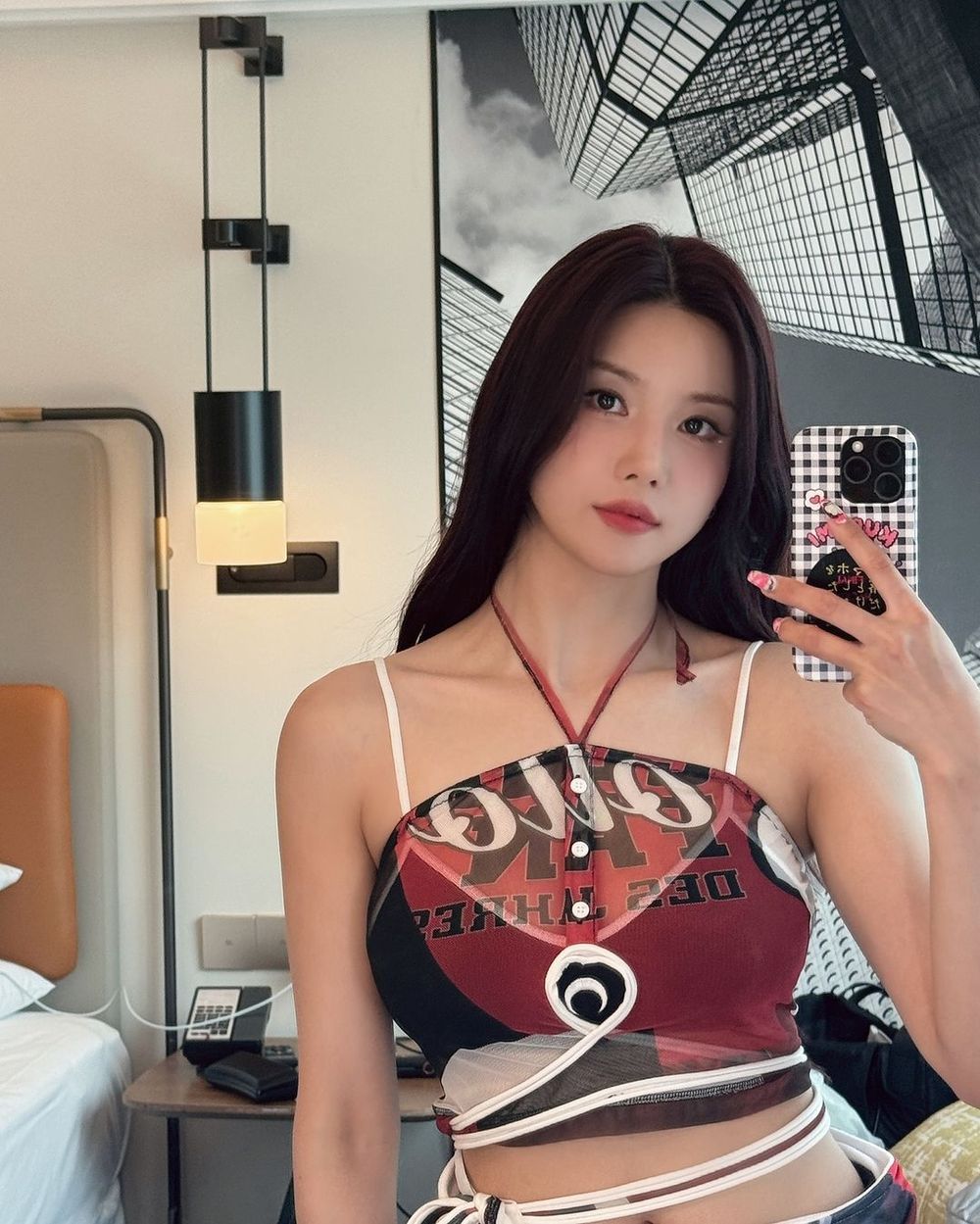 RV出發了！高雄拼盤演唱會「好身材韓星」盤點！宣美、權恩妃「性感炸彈」辣到全場震撼！-5