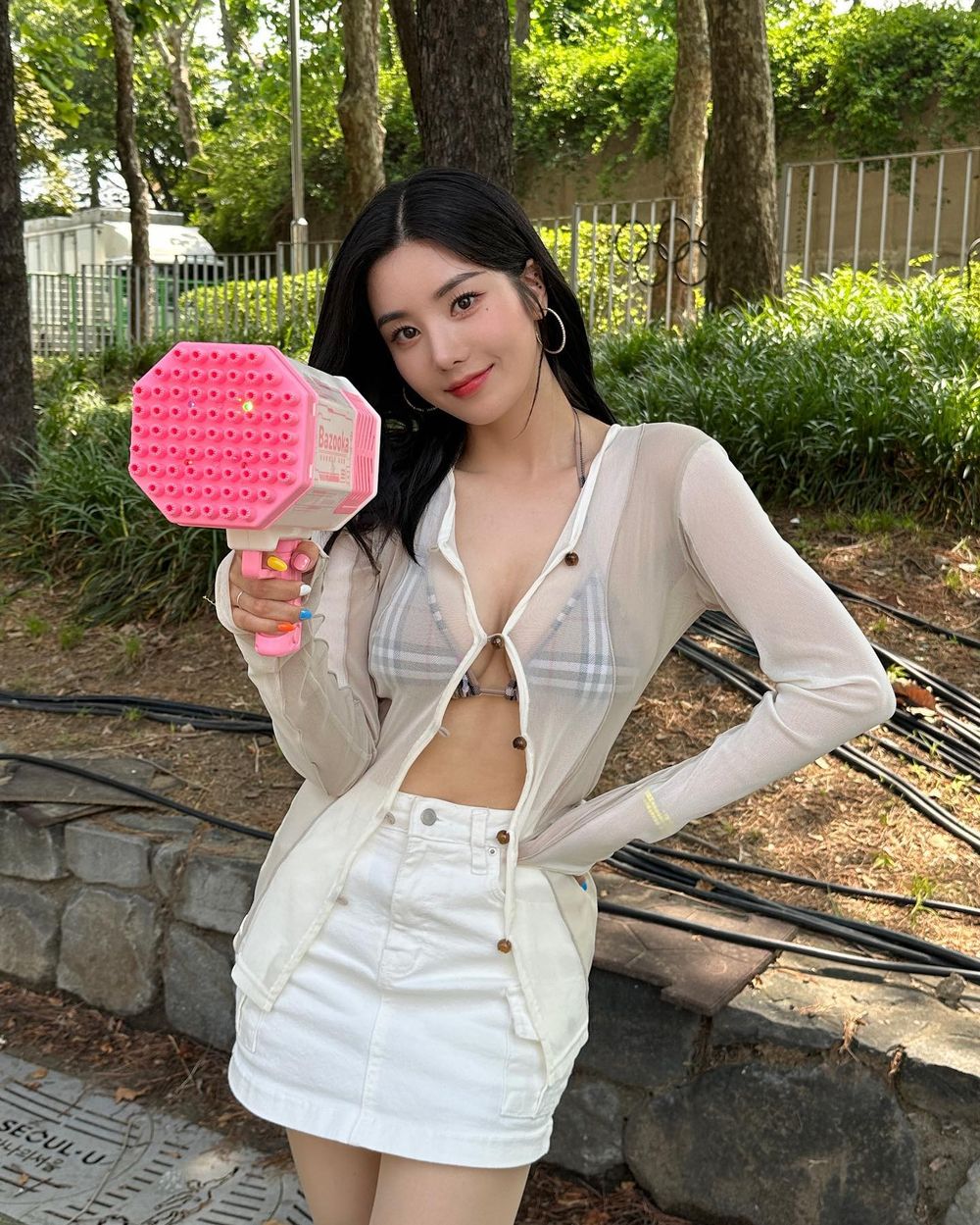 RV出發了！高雄拼盤演唱會「好身材韓星」盤點！宣美、權恩妃「性感炸彈」辣到全場震撼！-9