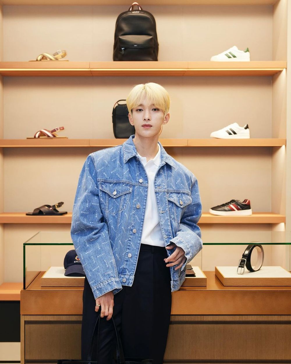 克拉的小愛神！SEVENTEEN音色流氓DK超強代言資源公開！BALLY根本寵上天！-10