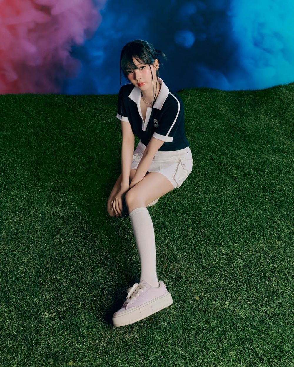 這身材我下輩子先預訂了！Karina不合理鉛筆腿女生都羨慕！腳上厚底Converse找到了！-6