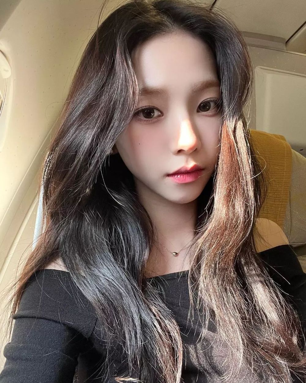 韓網評選「臉讚出身」女偶像！Minji、Sullyoon居然是同班同學，這位女愛豆出道前就已是小網紅！-3
