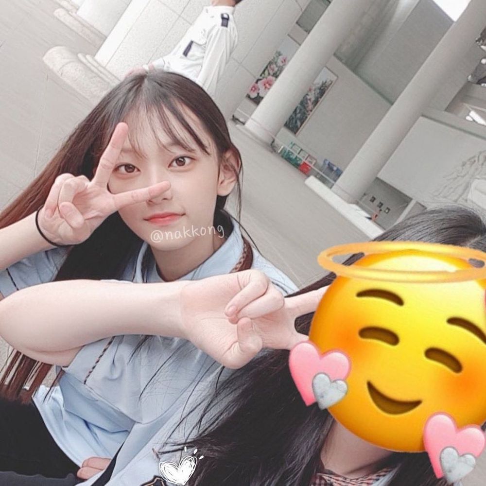 韓網評選「臉讚出身」女偶像！Minji、Sullyoon居然是同班同學，這位女愛豆出道前就已是小網紅！-16