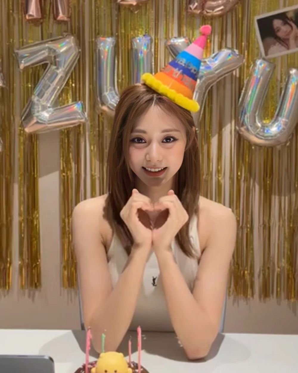 韓網熱議6位女團成員高顏值畢業照！Sullyoon、子瑜校花等級，張員瑛評價超兩極，完全沒有黑歷史的最美高中生是她！-11