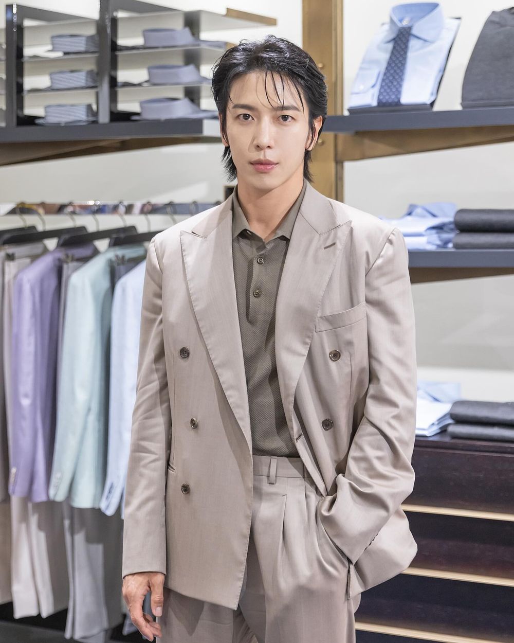 韓網評選「臉讚出身」男偶像！車銀優「母胎帥哥」根本零黑歷史，元彬高中舊照真的太帥，元祖臉讚是這位偶像-13