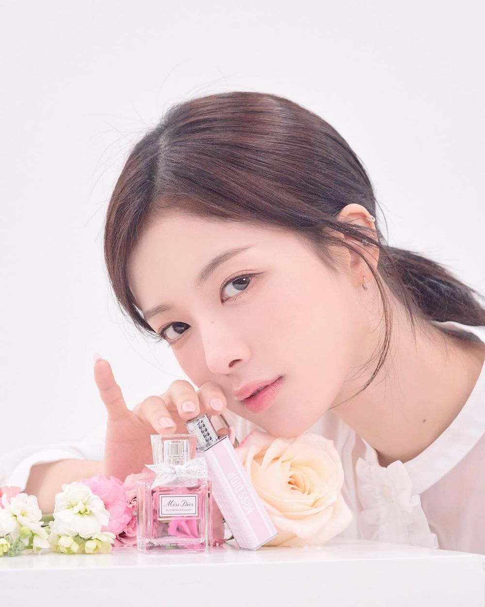 新一代帶貨女王！「畫報妖精」盧正義《名校的階梯》爆紅、廣告接到手軟，DIOR、LANCOME、DYSON都被收服！-4