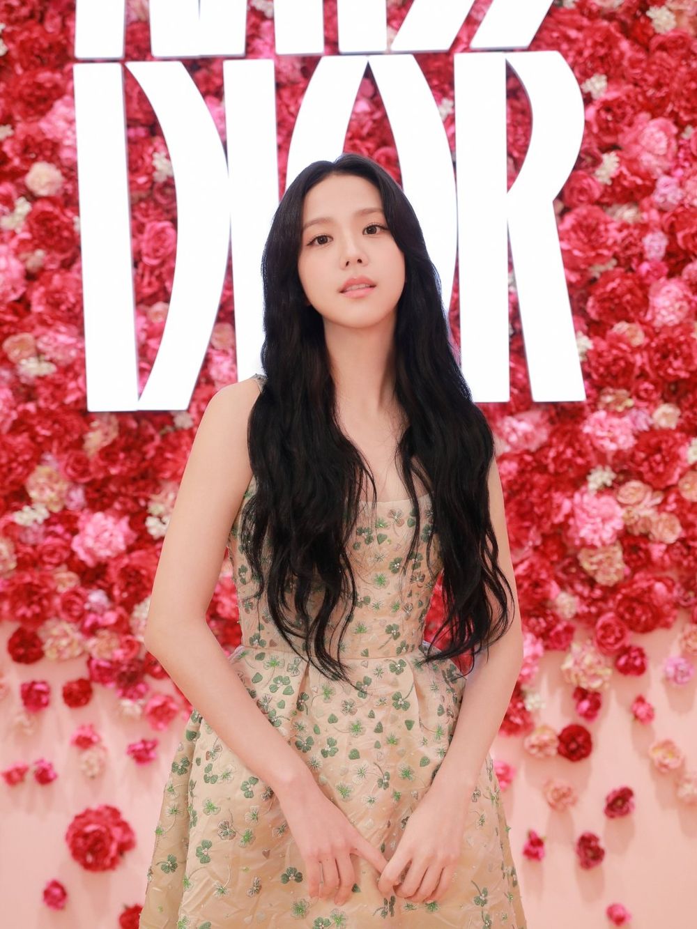 JISOO、娜塔莉波曼女神世紀同框！迪奧Miss Dior特展「東京六本木」，日本最頂流大勢演員都來了！-3