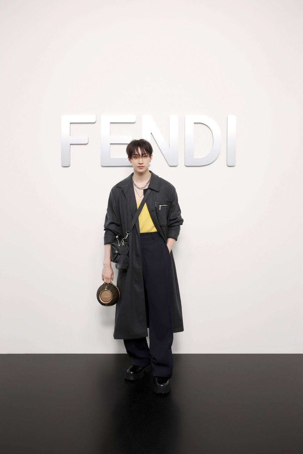 SKZ方燦帥得太誇張！Fendi男裝大秀根本「老公集散地」目黑蓮、許凱也來了！-2