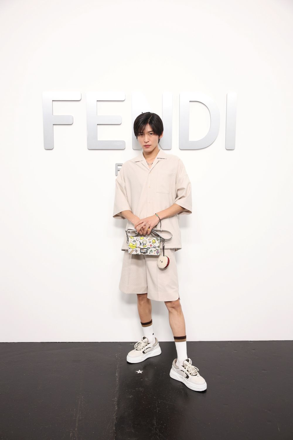 SKZ方燦帥得太誇張！Fendi男裝大秀根本「老公集散地」目黑蓮、許凱也來了！-3