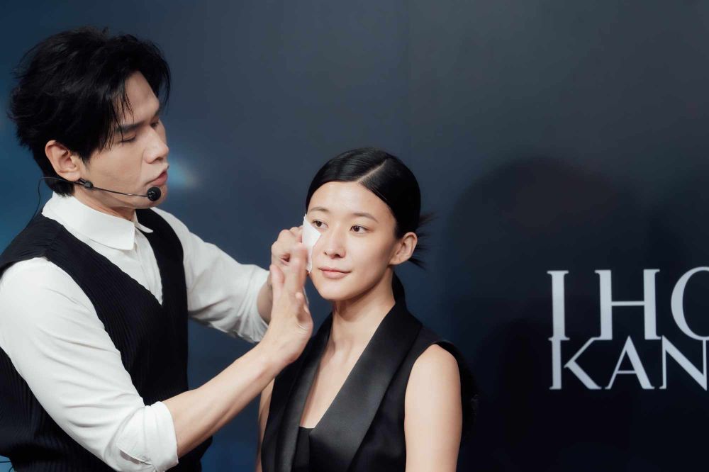 日本少女人手一瓶！佳麗寶全能「肌能水」，黃金水油比例、草本花香調，穩膚、提亮、保濕、平滑一次做到！-4