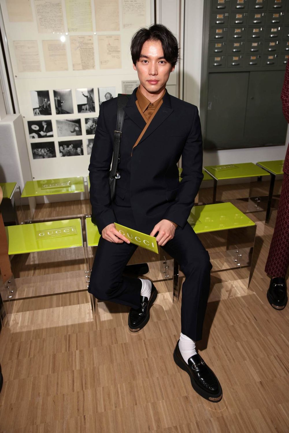 Gucci大秀「周翊然、Billkin」貴族少年小隊夢幻同框！網：這組合對眼睛很好！-4